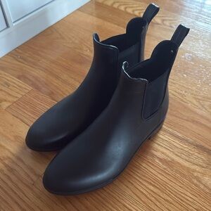 Sam Edelman Chelsea Style Rubber Bootie